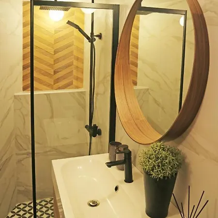 Modern Cozy Apartment